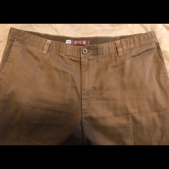 Lee Other - Men’s Lee Custom Fit WaistbandTan Pants.
